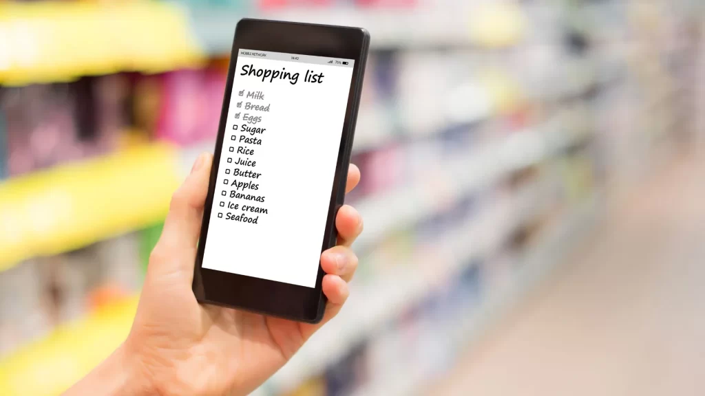 shopping list to keep track of expenses and improve your life
